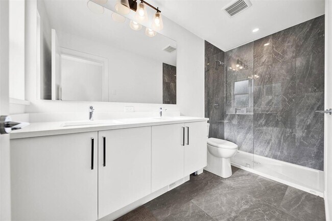 Photo - 7288-7188 188 St