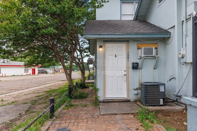 Building Photo - 2805 Bellmead Dr