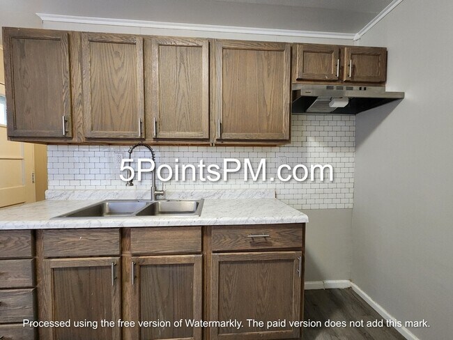 Photo - 1032 Andrew St