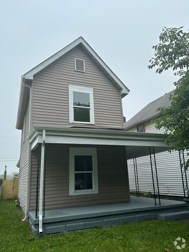 Building Photo - 3 Bed 1 Bath with Fenced in Back Yard and ... Rental