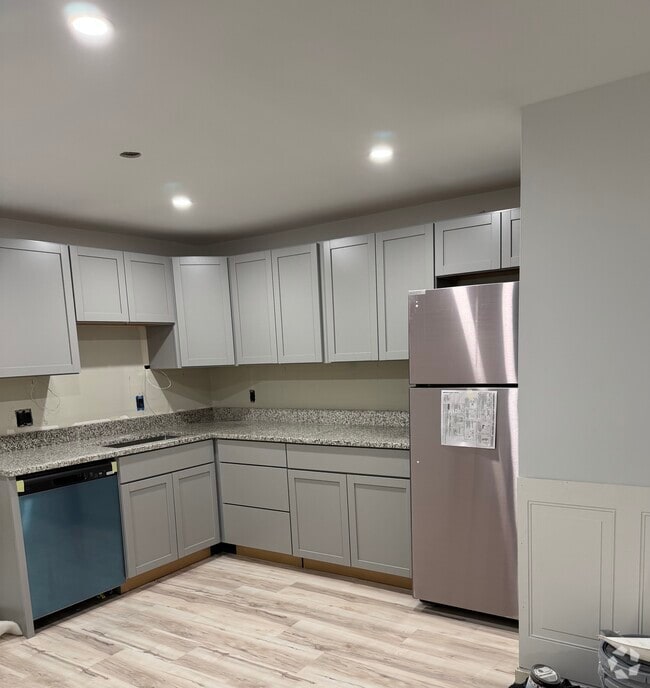 Building Photo - 403 White Cedar Blvd Unit 403 Rental