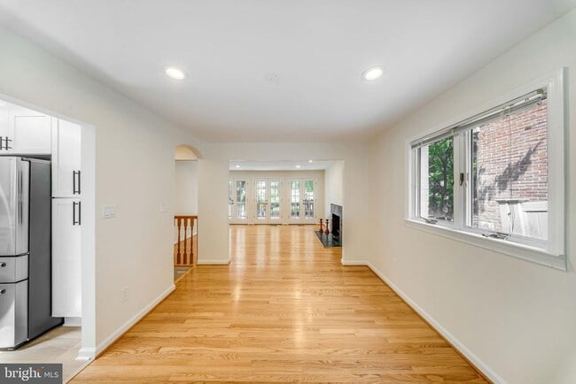 Photo - 2933 Arizona Ave NW