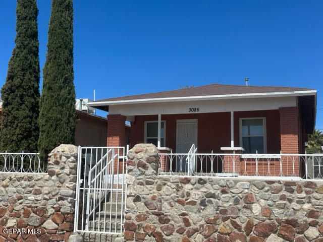 Photo - 3025 E Missouri Ave