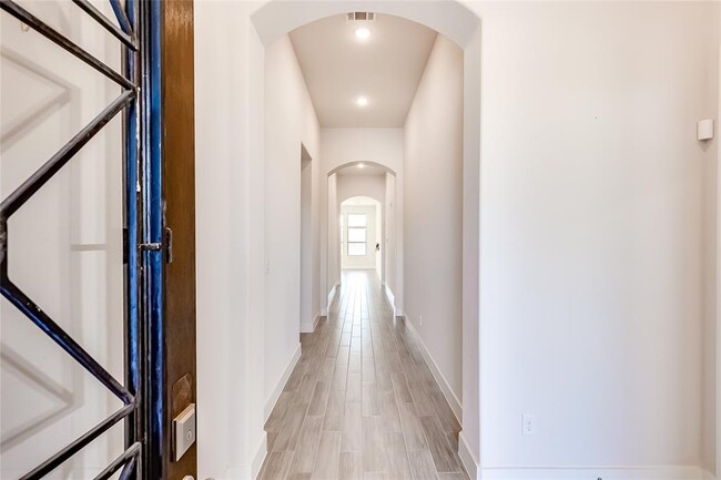 Photo - 5853 Bianca Dr