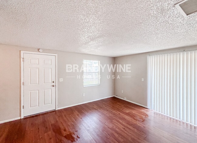 Photo - 7308 S Kissimmee St