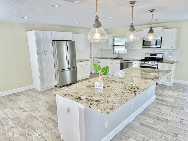 Photo - 918 Bluewater Dr