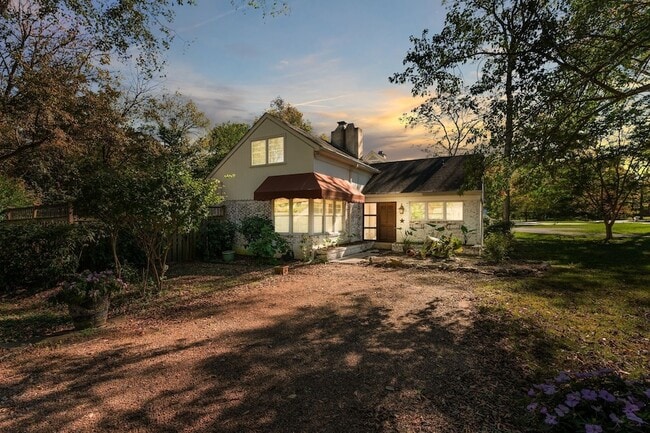 Building Photo - 201 Brookfield Ave