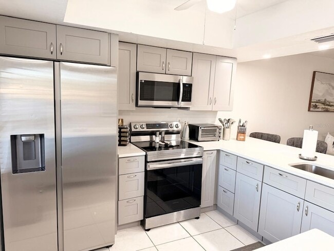 Photo - 5027 SW 16th Pl