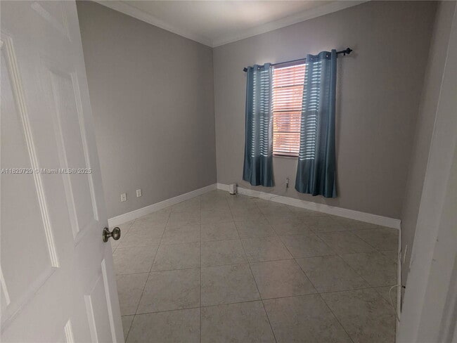 Photo - Northwest 91st Court, Hialeah Gardens, FL ...