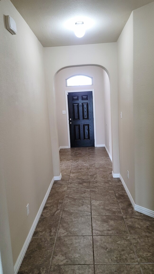 Photo - 1716 Jacona Trl