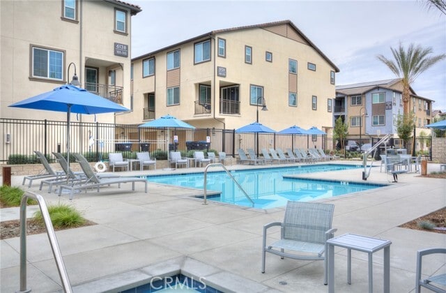 Building Photo - 6003 Huntington Dr Rental