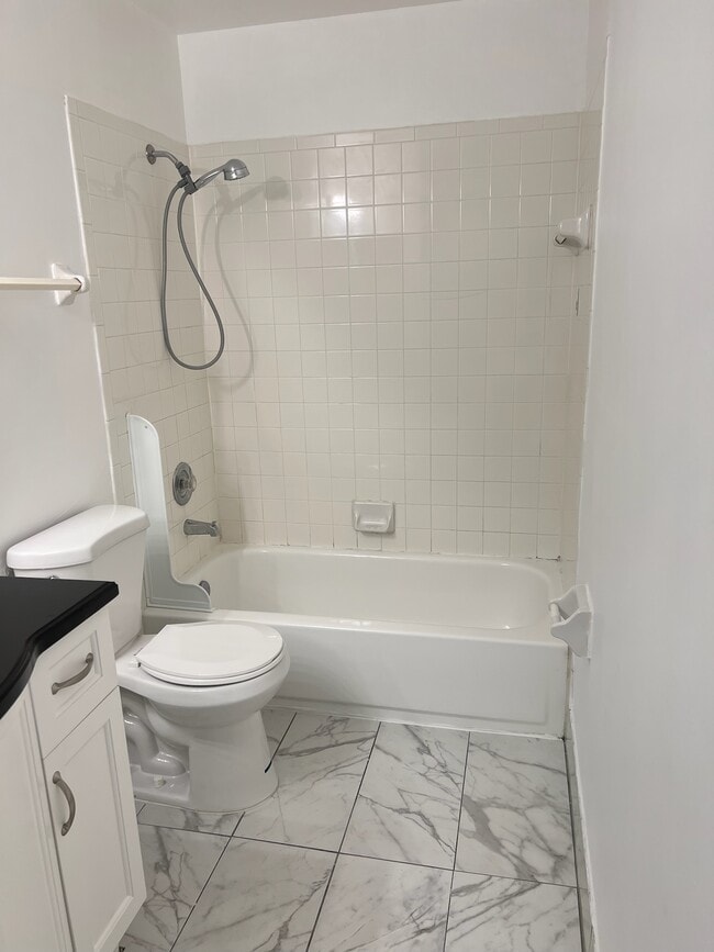 Photo - 3433 NW 44th St Unit 203