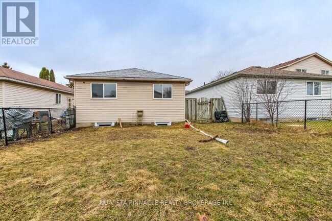 Photo - 382 Fleming Dr