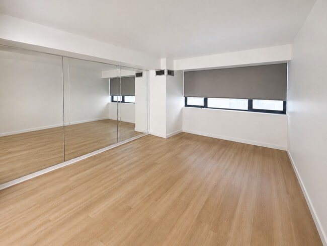 Building Photo - 170 Tremont St Unit 205