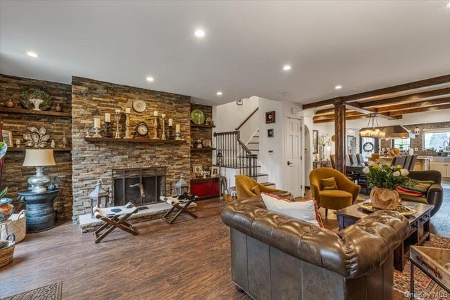 Photo - 68-48 Fleet St