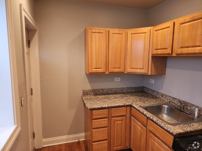 Building Photo - 1224 N Cicero - 1 Bed Unit 4807-1 Rental