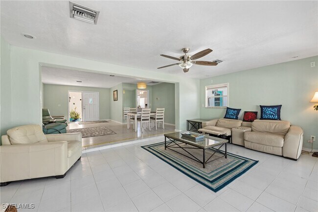 Photo - 1589 Osprey Ave