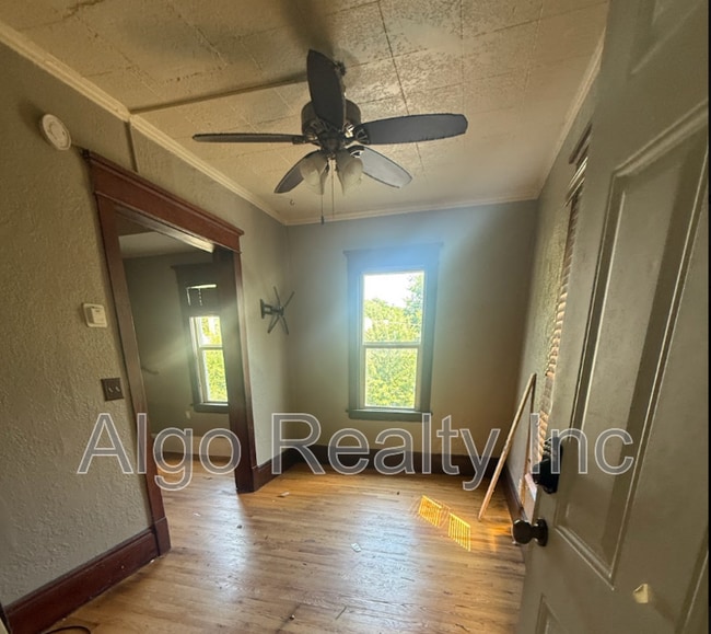 Photo - 1040 Jessie St