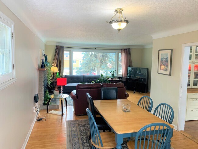 Photo - 1155 Johnson St