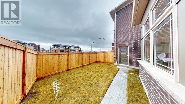 Photo - 1124 Baltic Ln