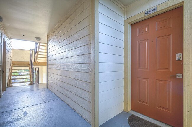 11901 4th St N Unit 4206