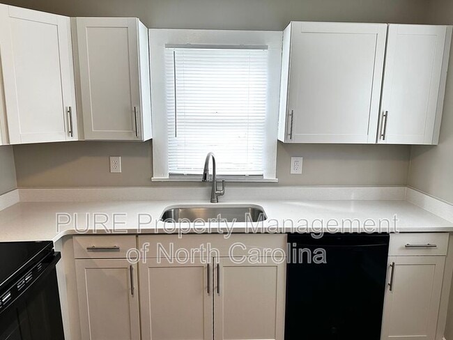 Photo - 208 S Lexington Dr