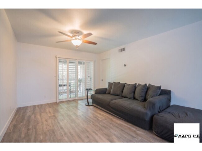 Photo - Arcadia 2BR/1BA Corner Condo ; Heated Pool &amp; Spa ; 8 Min to Old Town