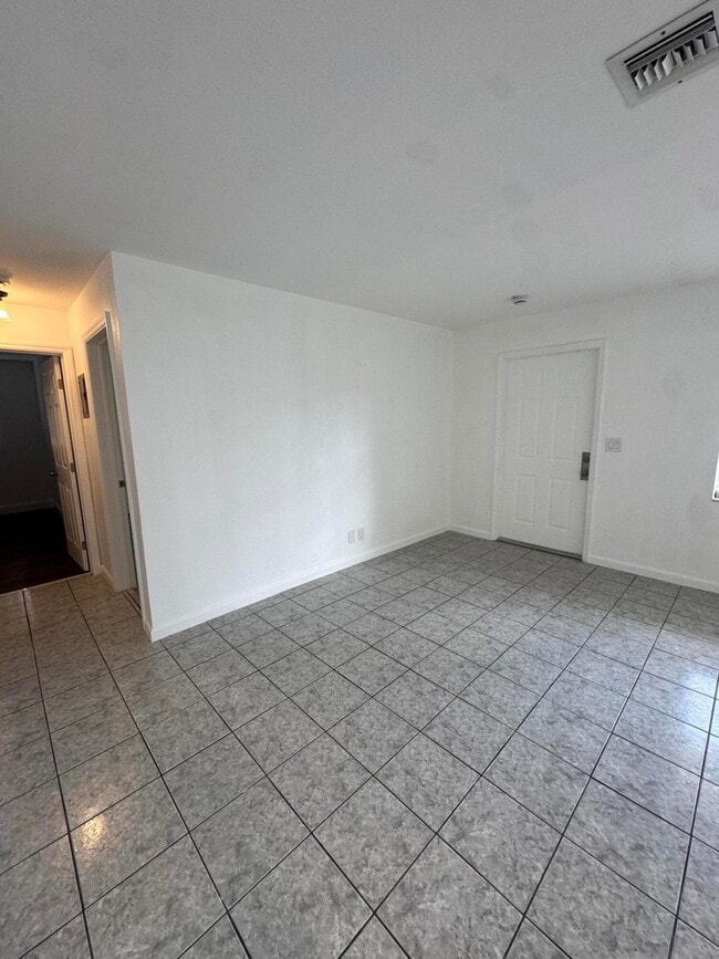 Photo - 1795 NW 55th Ave Unit Apt 3