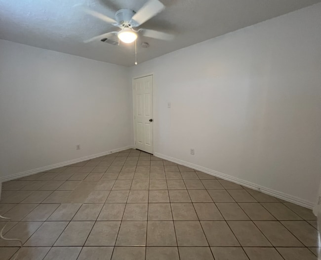 Photo - 831 Deerpass Dr