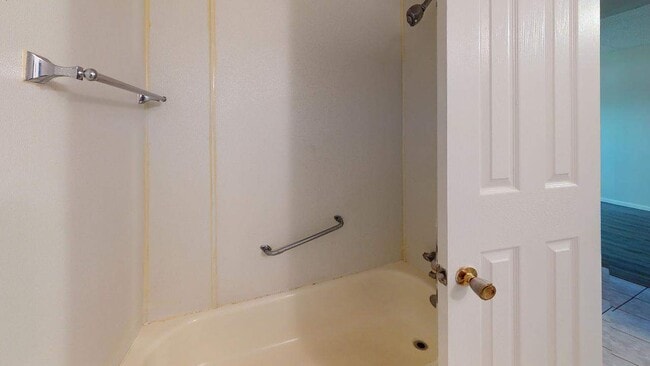 Photo - Tecumseh Court Apartments