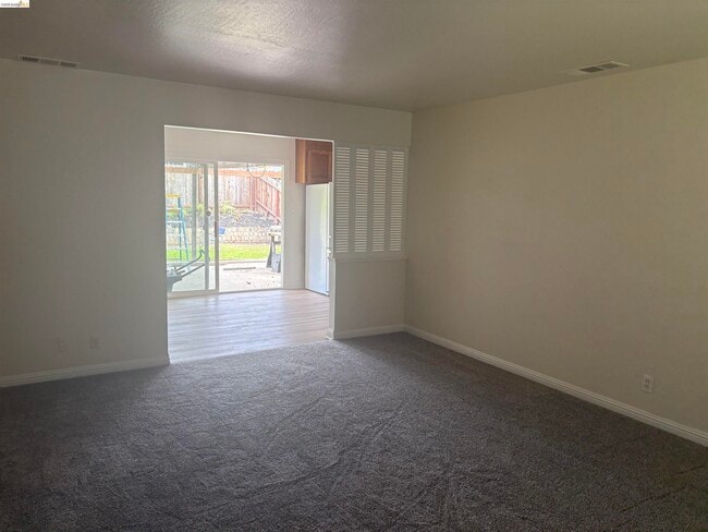 Photo - 1227 Giovanni St