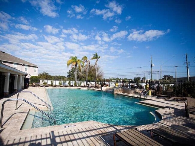 Building Photo - 3 bedroom, 2.5 bath, 2 car garage in a Qui... Rental