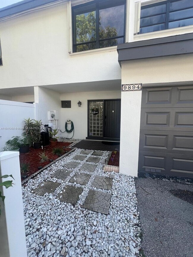Photo - 9894 Fairway Cove Ln