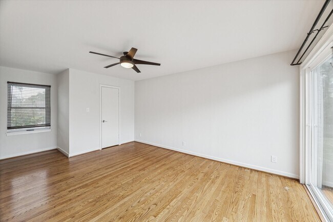 Photo - 10518 Moorberry Ln