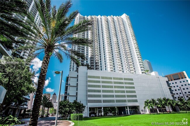 Building Photo - 350 S Miami Ave Unit 2702 Rental