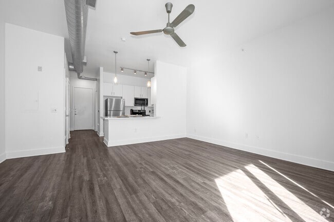 Studio 1 Bath, 579 Sq. Ft.