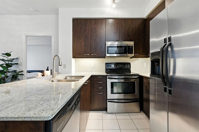 Photo - 500 St Clair Ave W
