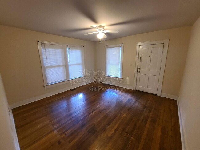 Photo - 1066 McMillan St NW