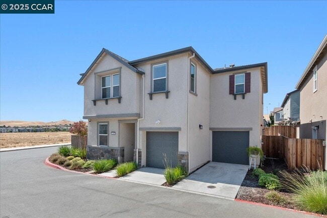 Building Photo - 300 Hideaway Ln