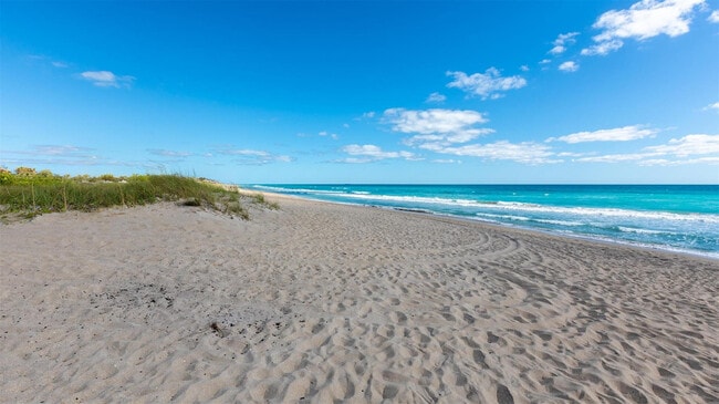 Building Photo - 4949 N Hwy A1A Unit 82