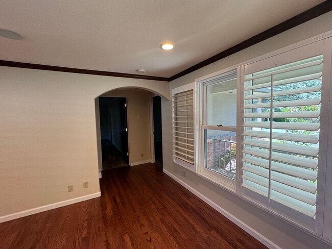 Photo - 255 Circle Dr