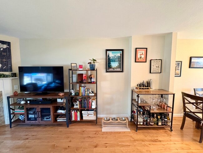 Photo - 5226 Estes Cir