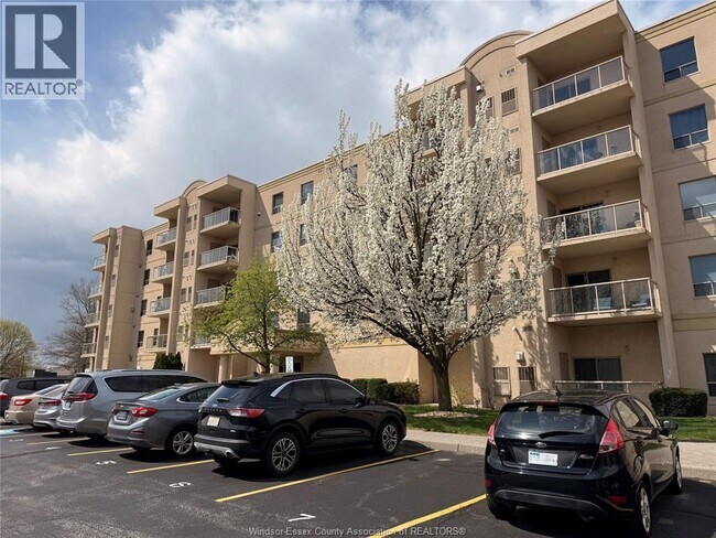 Photo - 315 Village Grove Dr Unité 501