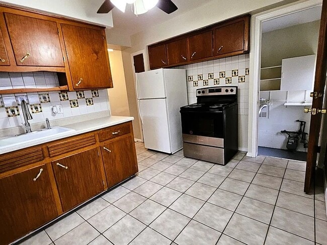 Photo - Freshly Transformed 3 Bed Home with Modern Upgrades!