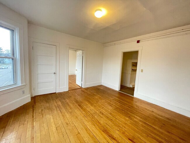 Photo - 459 Beech St Unit 2