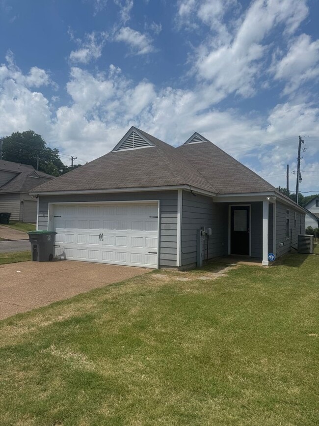 Photo - 1307 Larkin Ave