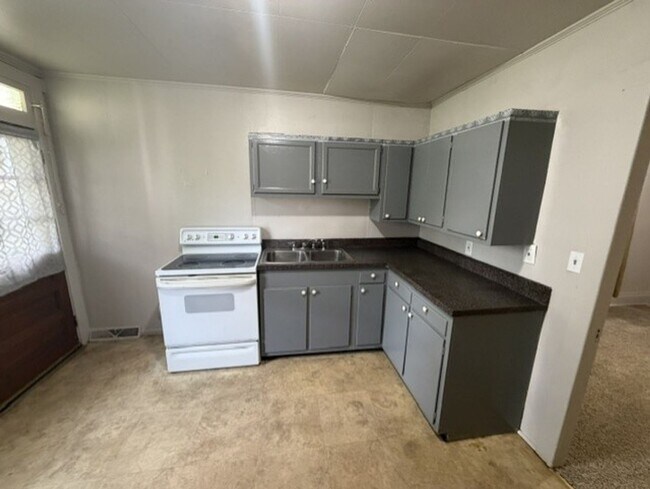 Photo - $1,100 harrisburg 3 bedroom house for rent