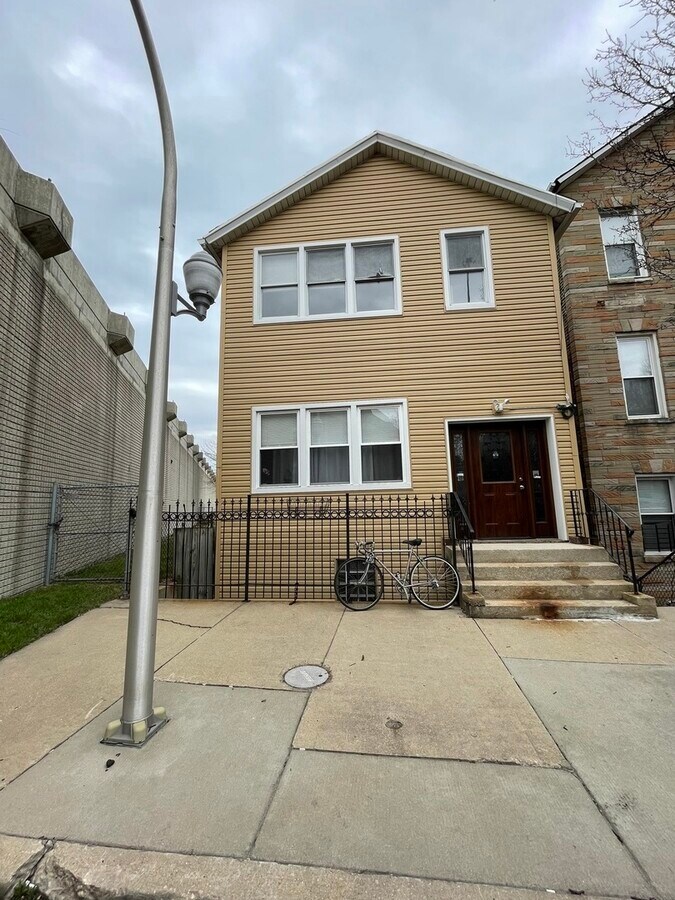 Photo - 2567 S Emerald Ave