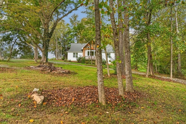 Photo - PARK FLEX STAYS-Peaceful 3 Bed, 2 Bath Cou...