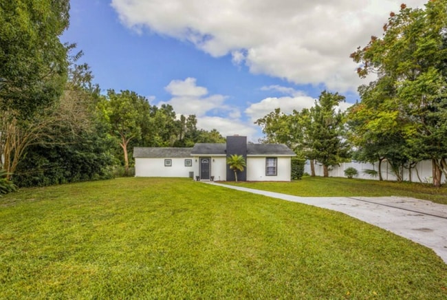 Photo - 2301 Carlton Dr